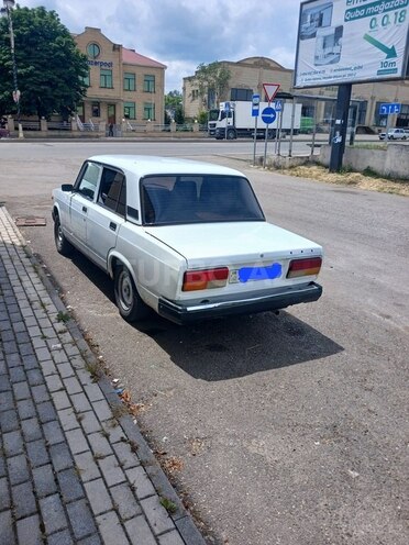 LADA (VAZ) 2107-2
