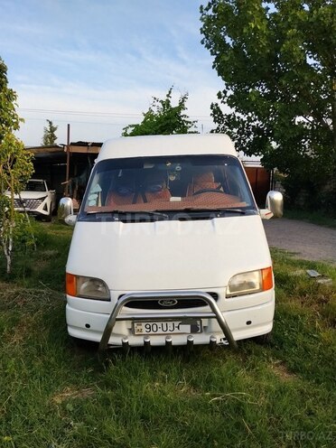 Ford Transit-2