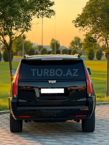 Cadillac Escalade-6