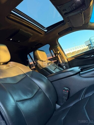 Cadillac Escalade-16