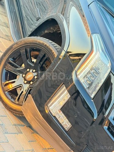 Cadillac Escalade-8