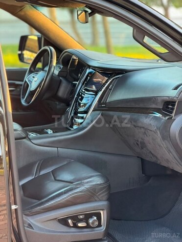 Cadillac Escalade-18