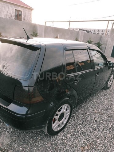 Volkswagen Golf-5