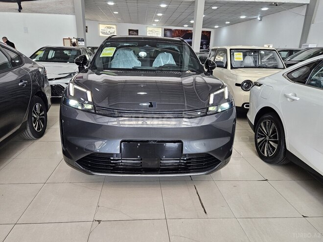 Lynk & Co 08-2
