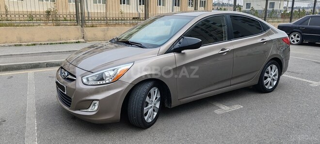 Hyundai Accent-3