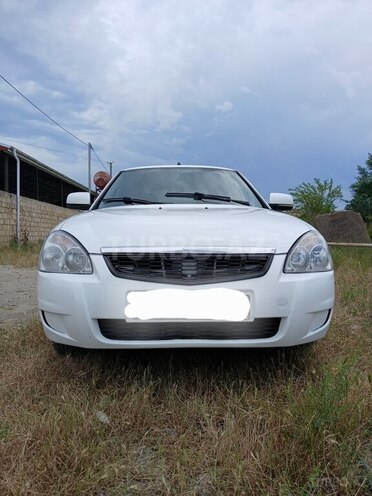 LADA (VAZ) Priora-1