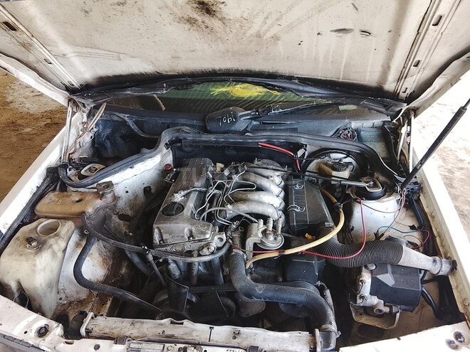 Mercedes 190-9