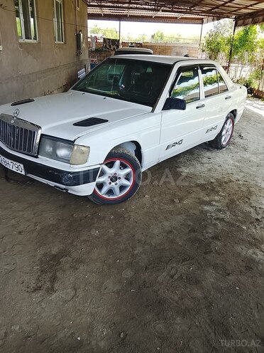Mercedes 190-8