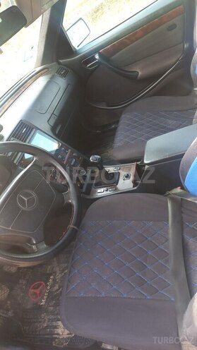 Mercedes C 180-5