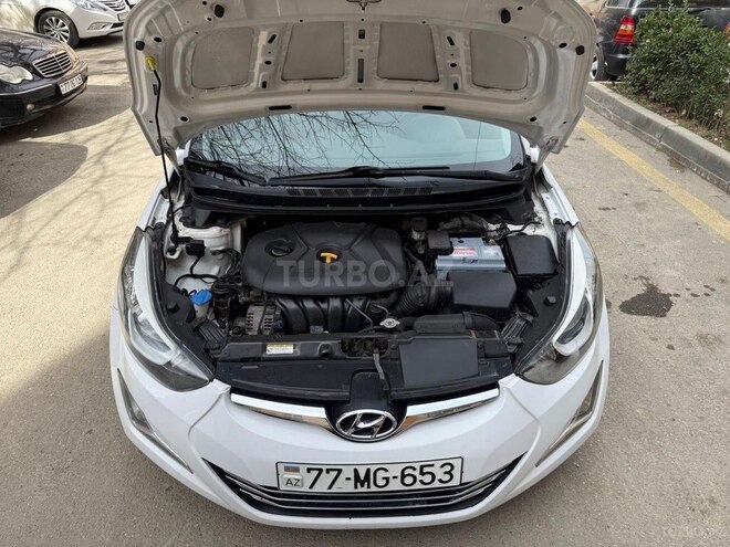 Hyundai Elantra-9