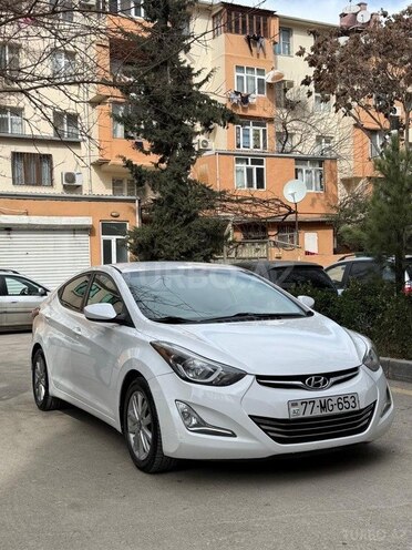 Hyundai Elantra-7