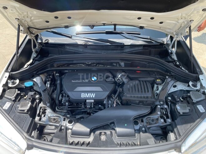 BMW X1-8