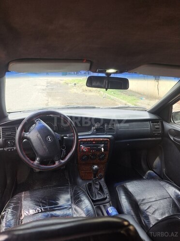 Opel Vectra-9
