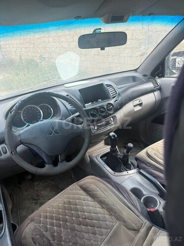 Mitsubishi L200-6