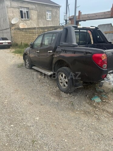 Mitsubishi L200-7