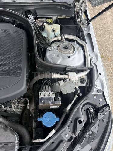 Mercedes E 220-8