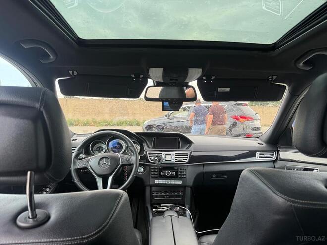 Mercedes E 220-13