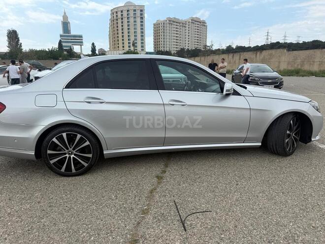 Mercedes E 220-3