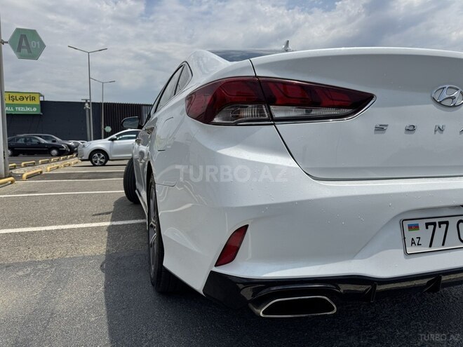 Hyundai Sonata-8