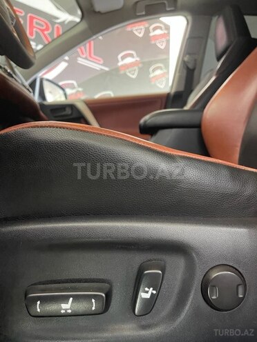 Toyota RAV4-6