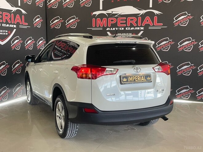 Toyota RAV4-17