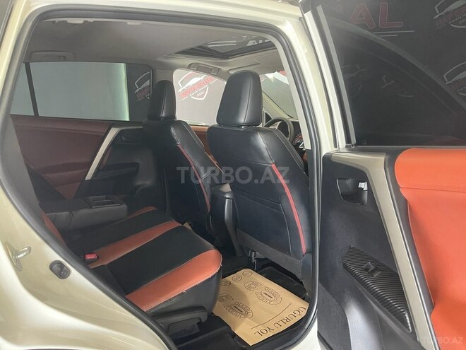 Toyota RAV4-13