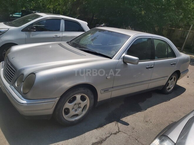 Mercedes E 220-6