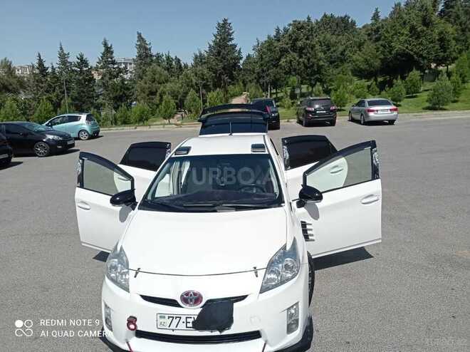 Toyota Prius-1