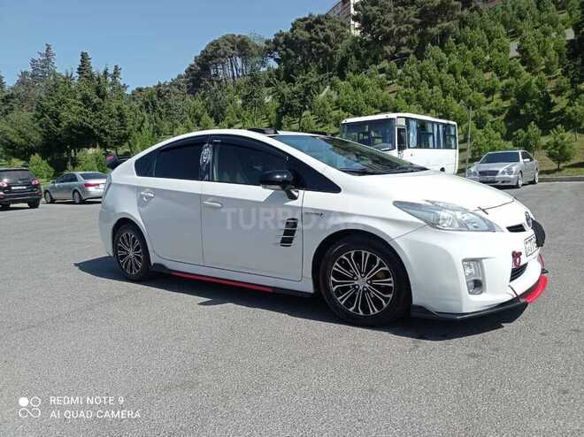 Toyota Prius-4