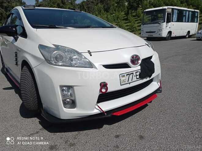 Toyota Prius-6