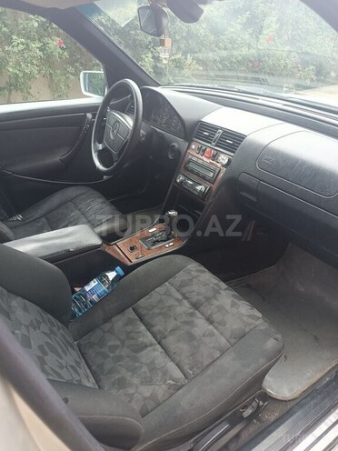 Mercedes C 220-8
