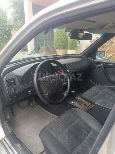 Mercedes C 220-7