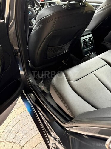BMW 330-10