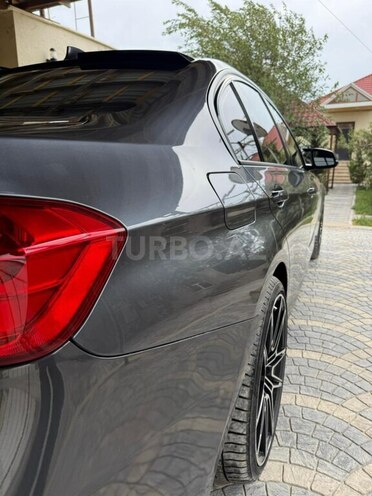 BMW 330-11