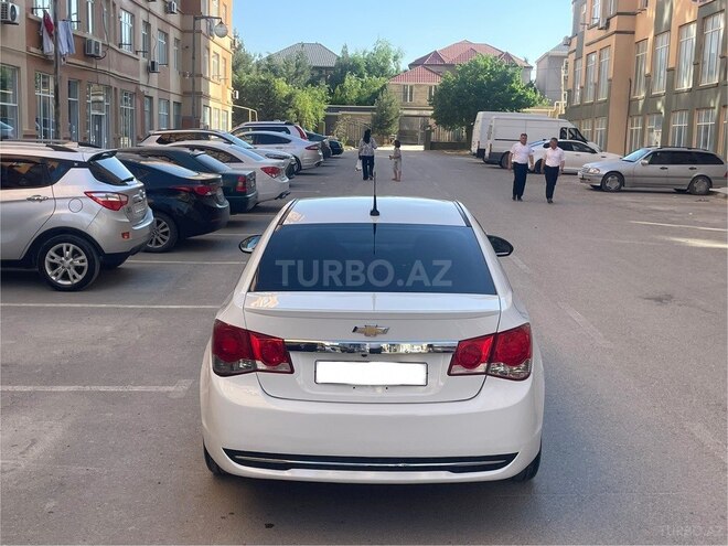 Chevrolet Cruze-11