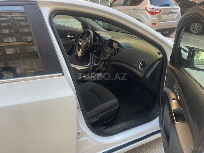 Chevrolet Cruze-19