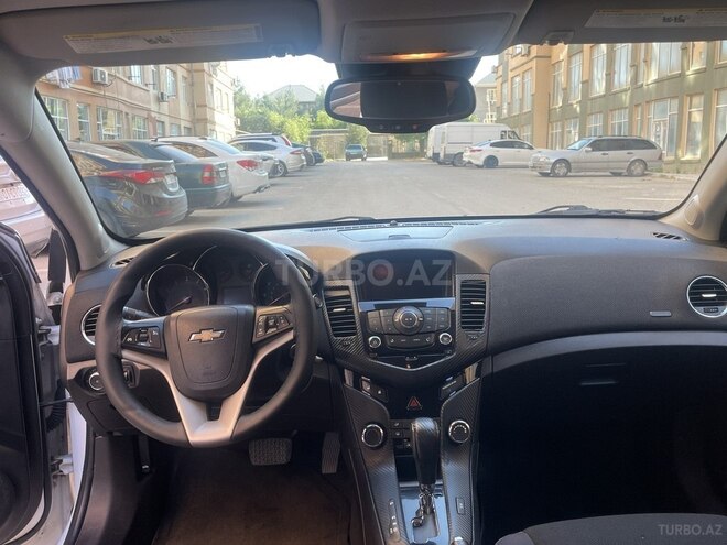 Chevrolet Cruze-15