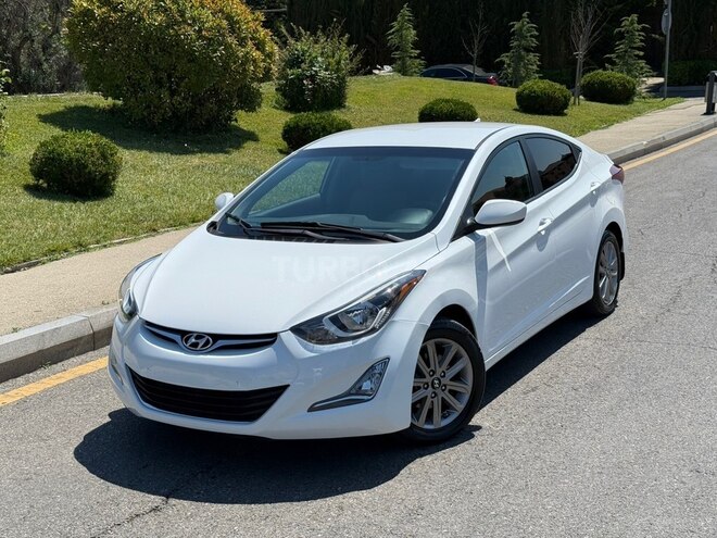Hyundai Elantra-16