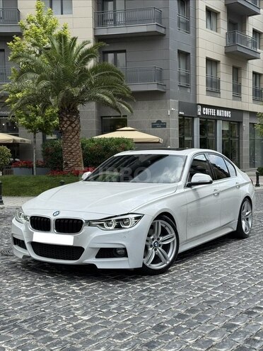 BMW 330-1