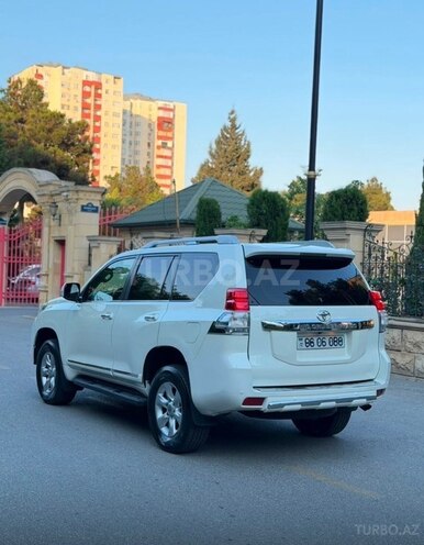 Toyota Land Cruiser Prado-3