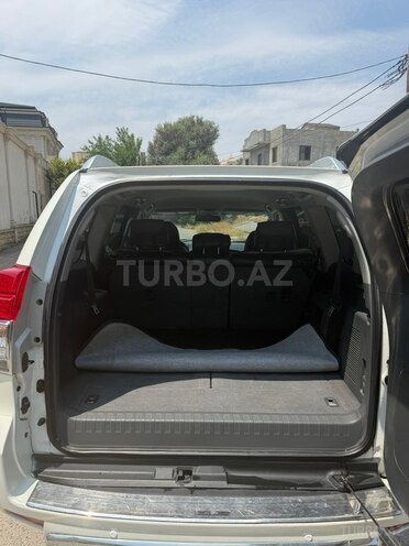 Toyota Land Cruiser Prado-8