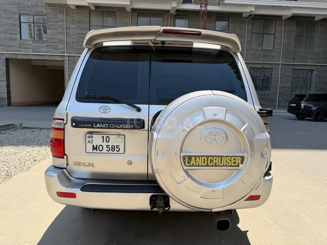 Toyota Land Cruiser-2