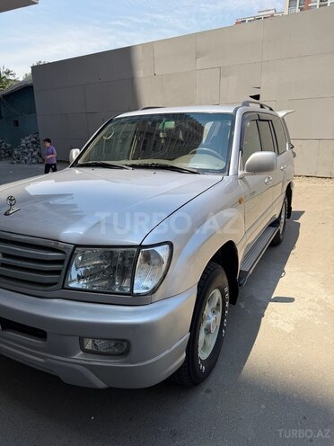 Toyota Land Cruiser-6