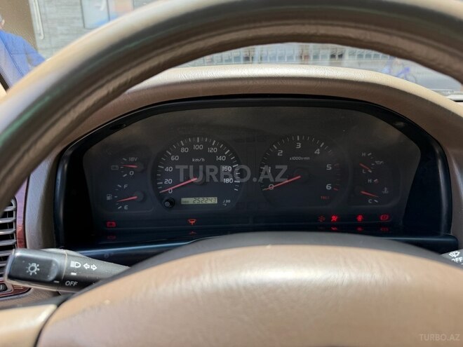 Toyota Land Cruiser-5