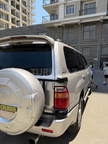 Toyota Land Cruiser-12