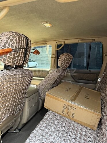 Toyota Land Cruiser-15
