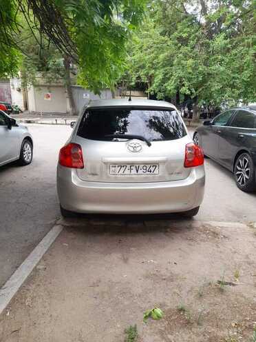 Toyota Auris-2