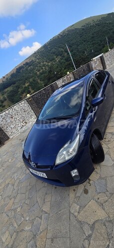 Toyota Prius-2