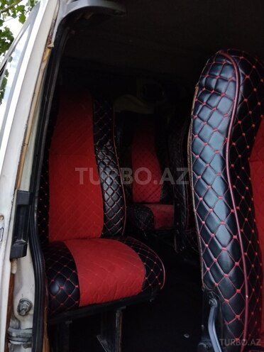 Ford Transit-11