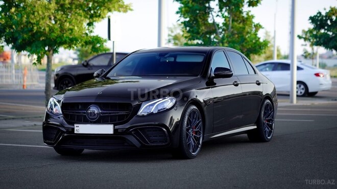Mercedes E 220 d-2